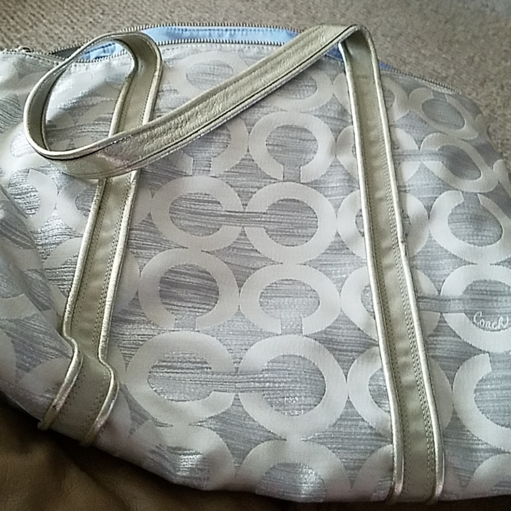 Handbag - Picture 2 of 5